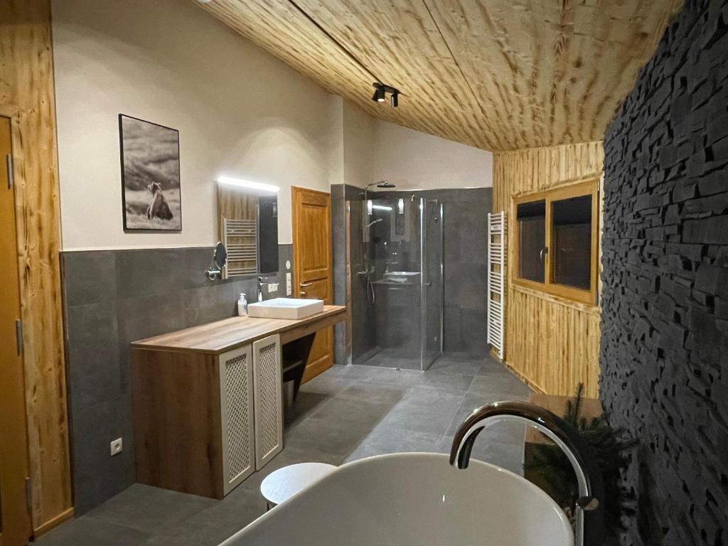Kuchyň nebo kuchyňský kout v ubytování Hillside Chalet Kreischberg