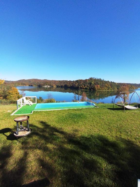 Zdjęcie z galerii obiektu River San yacht w mieście Rajskie