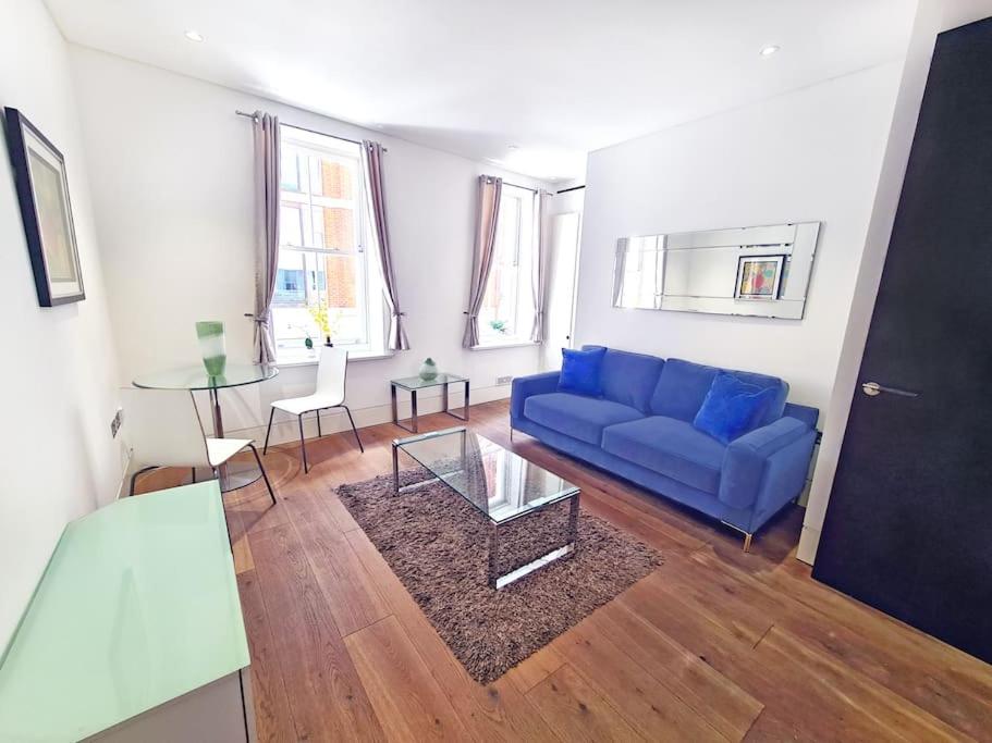 Soho modern apartment, London (updated prices 2024)