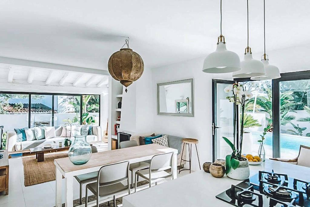 Villa Can Rosalie, Port Des Torrent, Spain - Booking.Com