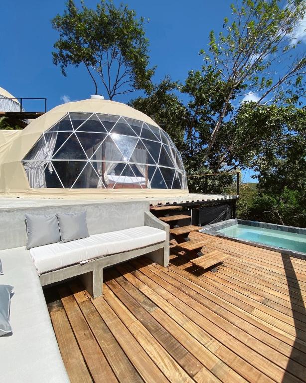 Bazén v ubytování Alaya Yoga & Surf & Retreat nebo v jeho okolí