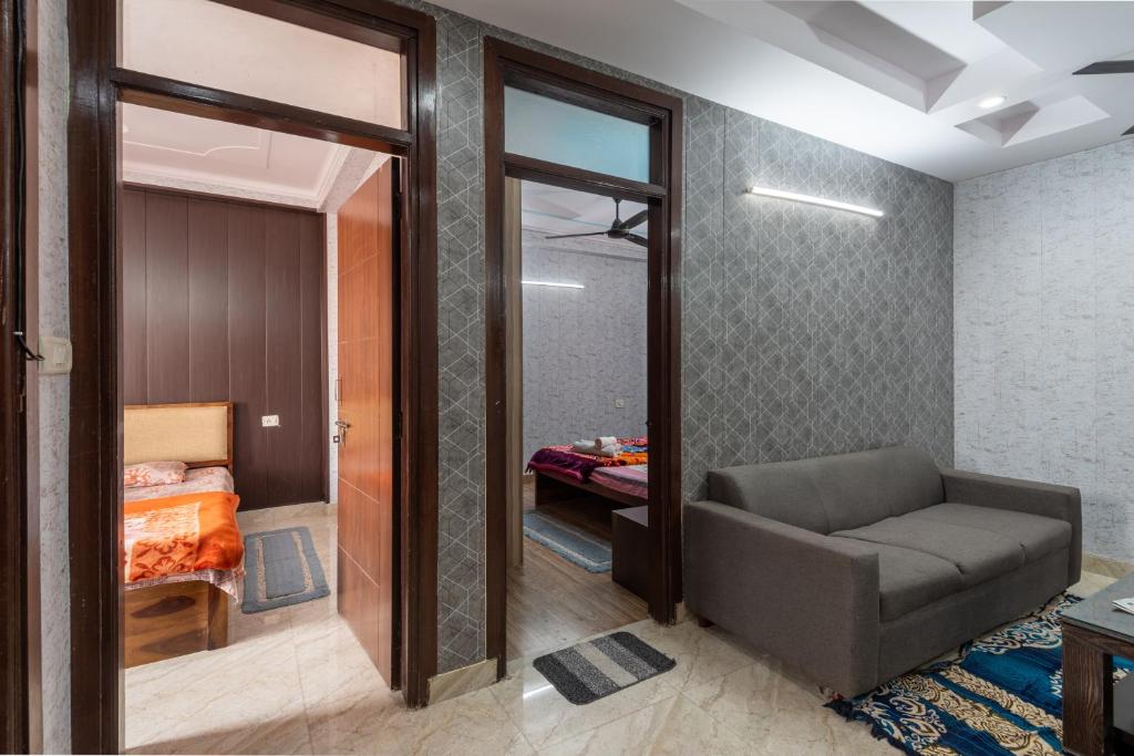 UGF Cozy Flats Bnb 2 BHK Flat,Near Airport Delhi - 两居室公寓