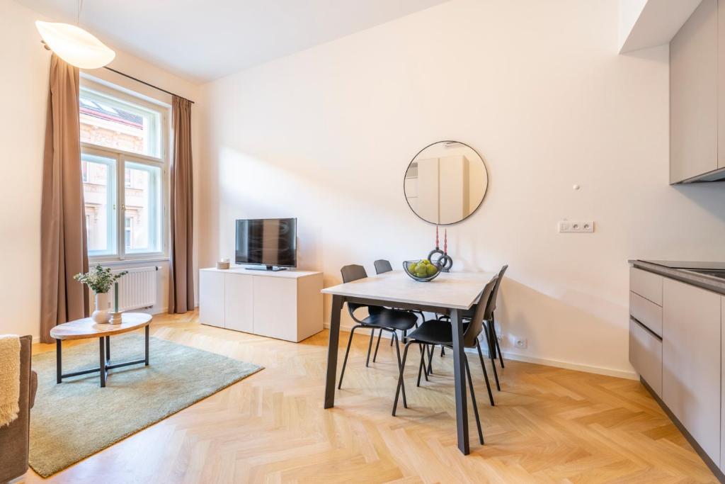 Petrin Tower Residence - Resim 30