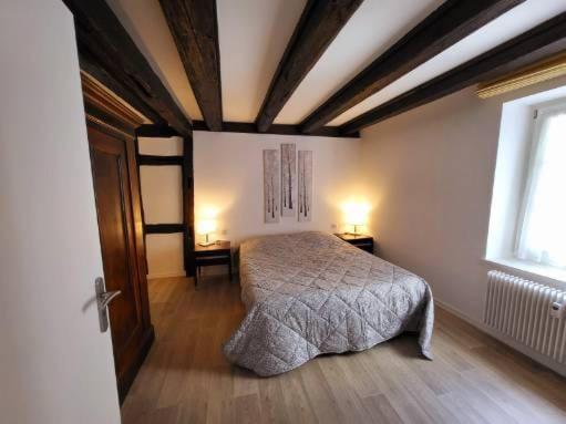 Posteľ alebo postele v izbe v ubytovaní NEW LOFT CENTRE VIEILLE VILLE, VUE PETITE VENISE Parking, Balcon 2 chambres