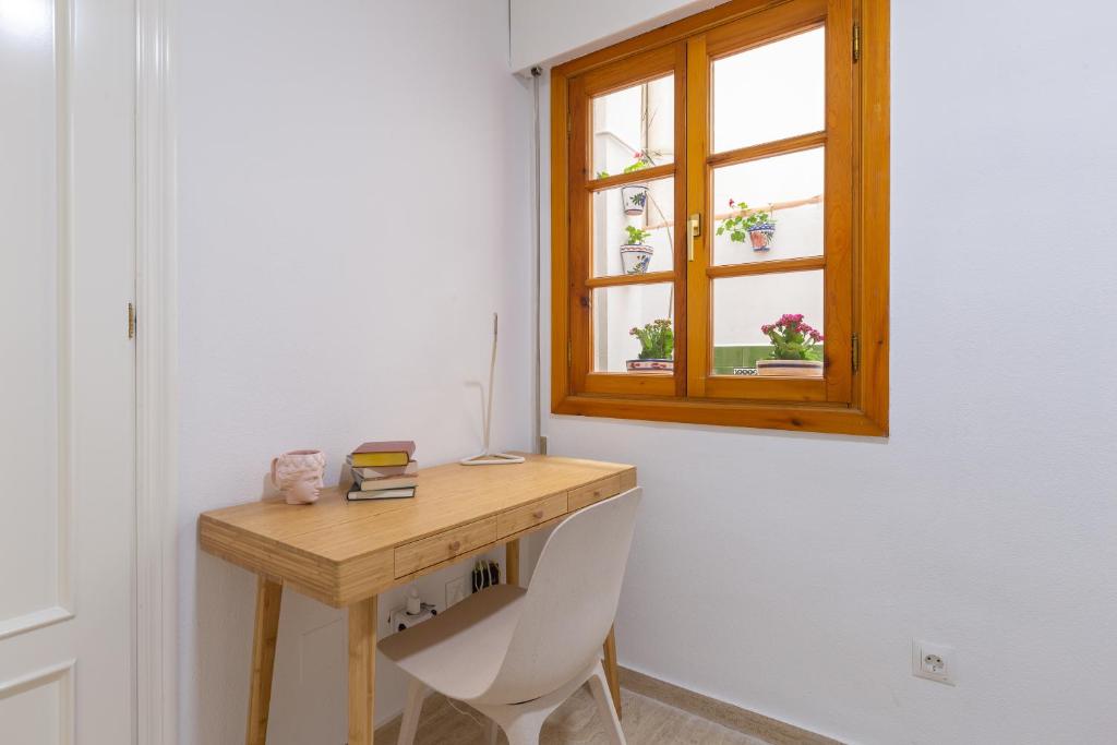 Fotografia z galérie ubytovania Bright apartment with patio and balconies in the center v destinácii Málaga