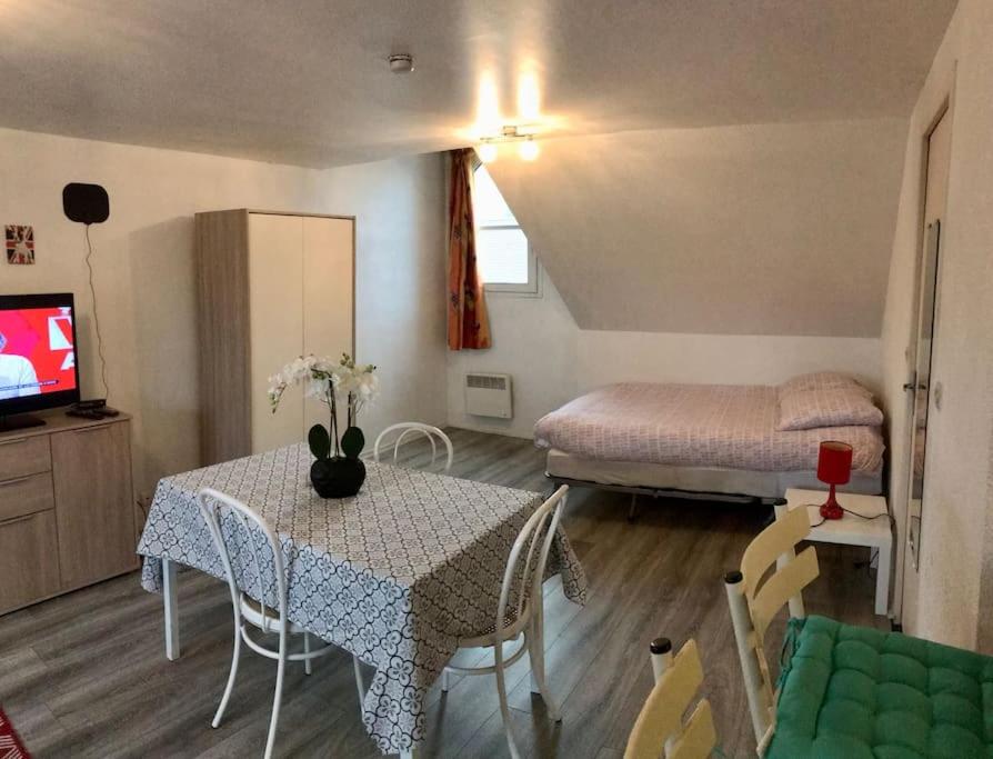 Posteľ alebo postele v izbe v ubytovaní Appart T1 Préfecture et Centre