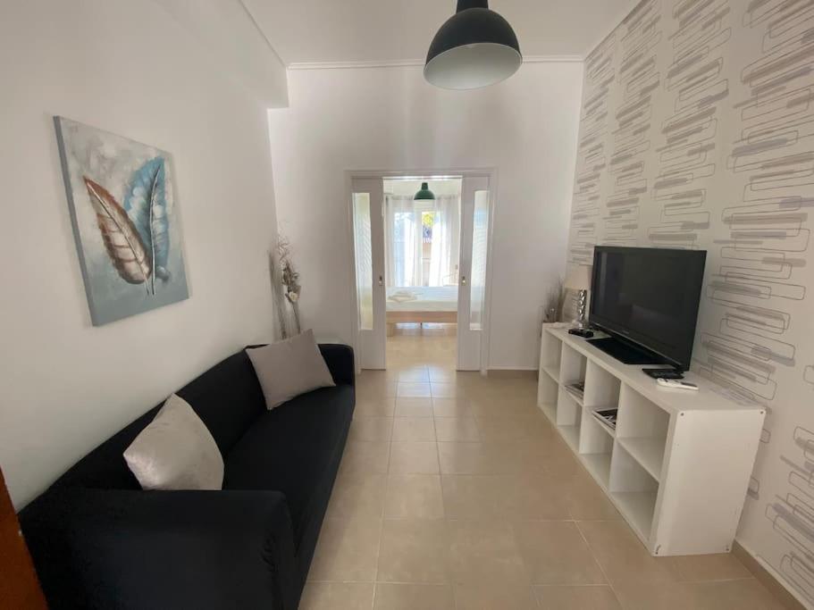 TV a/nebo společenská místnost v ubytování Nefeli Β1 apartment