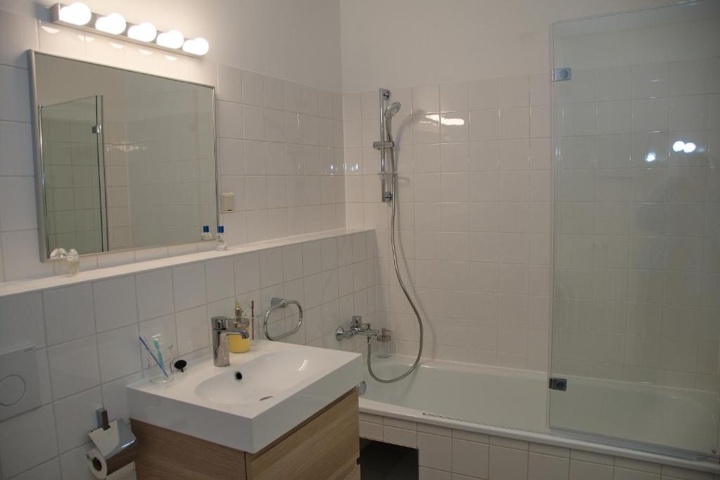 White Lotus Apartment - 7