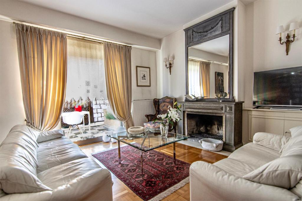 Televízia a/alebo spoločenská miestnosť v ubytovaní The Magnolia - Sophisticated residence