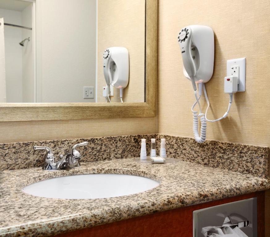 Baymont by Wyndham Denver International Airport photo