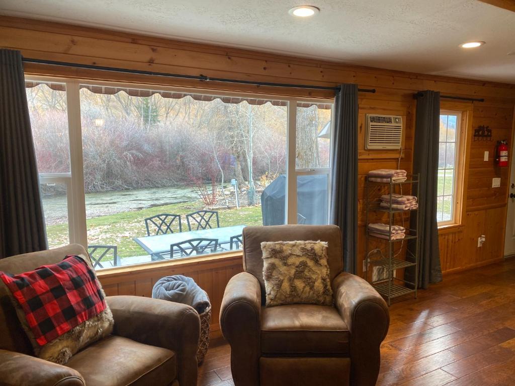 Provo River Resort River Front Cabins, UT