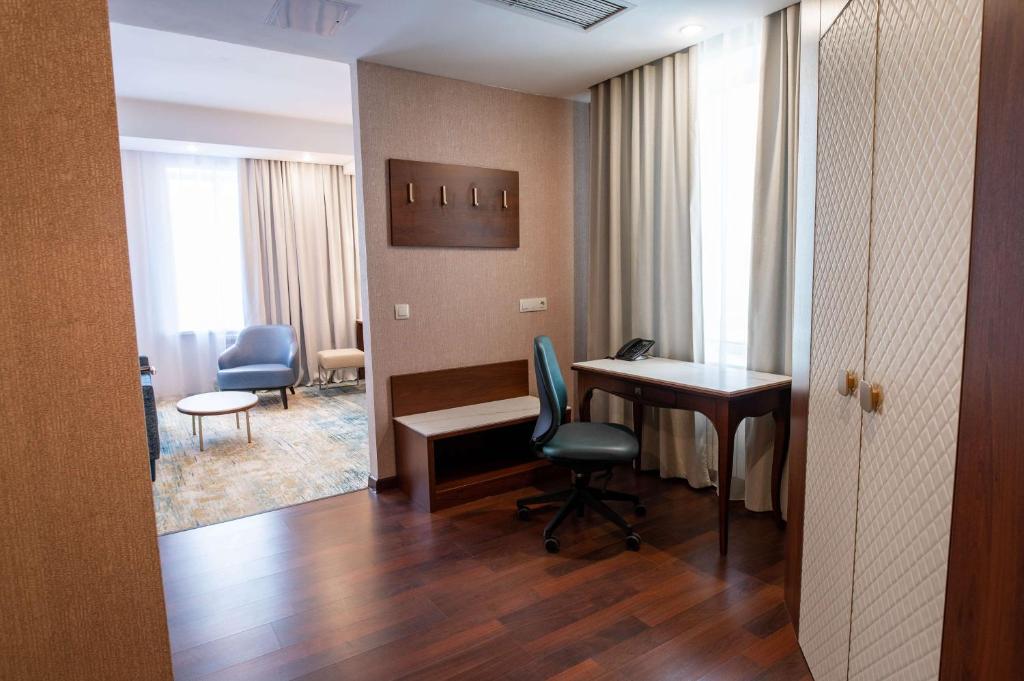 Best Western Plus Oskemen - 带有国王床和小厨房的公寓 - 不吸烟
