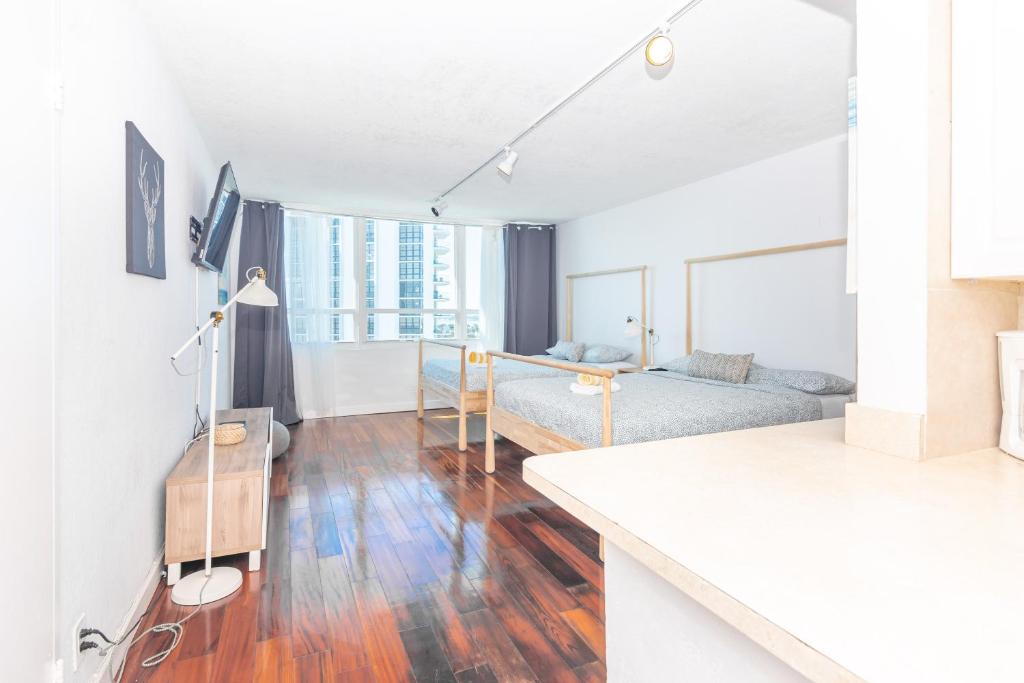 Girasole Apartments - 