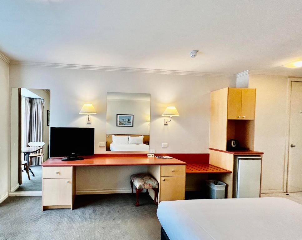 The Waverley International Hotel - Queen Room Met Spa -bad