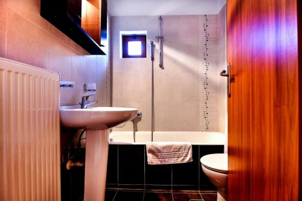 Ванная комната в Helidonia Villas