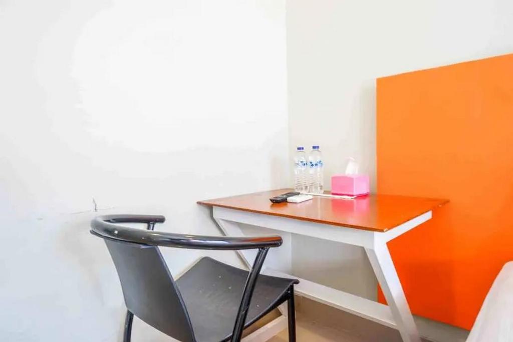 Reddoorz near Stadion Kridosono Blora - Chambre Double
