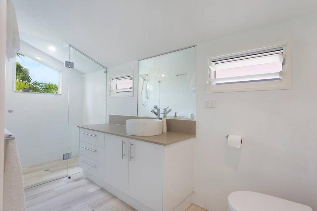 Koupelna v ubytování Noosa Boutique Apartments & Elkhorn Villas