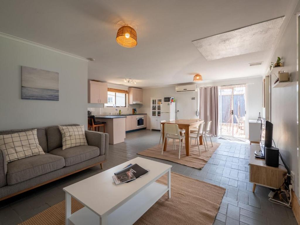 Holiday homes & houses for rent in Venus Bay