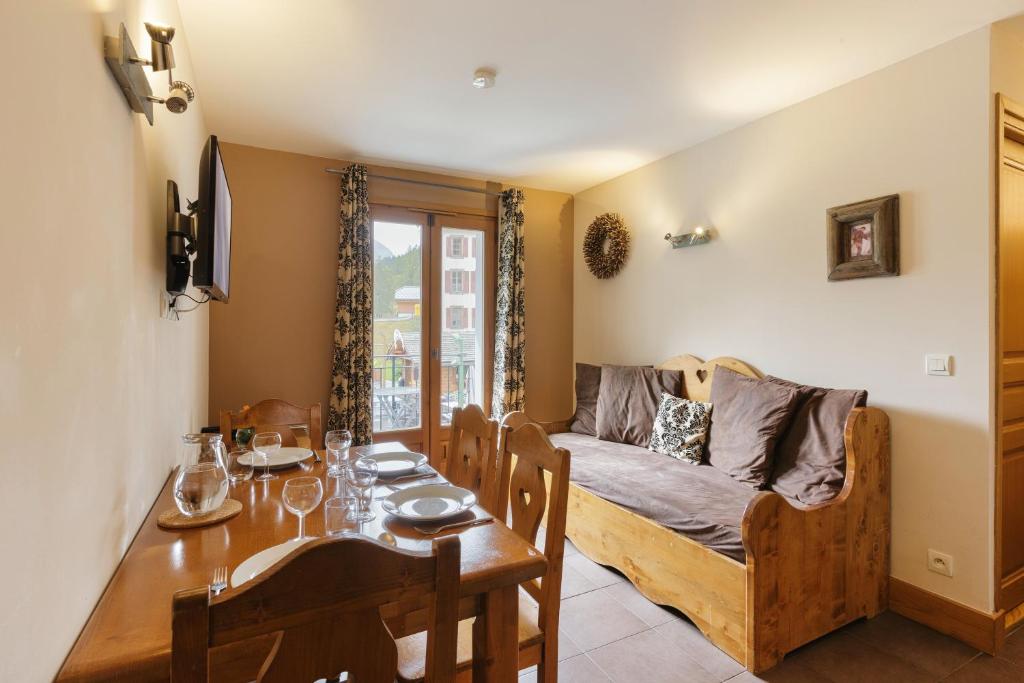Vallorcine Apartments - Happy Rentals - Appartement Met Uitzicht Op De Bergen