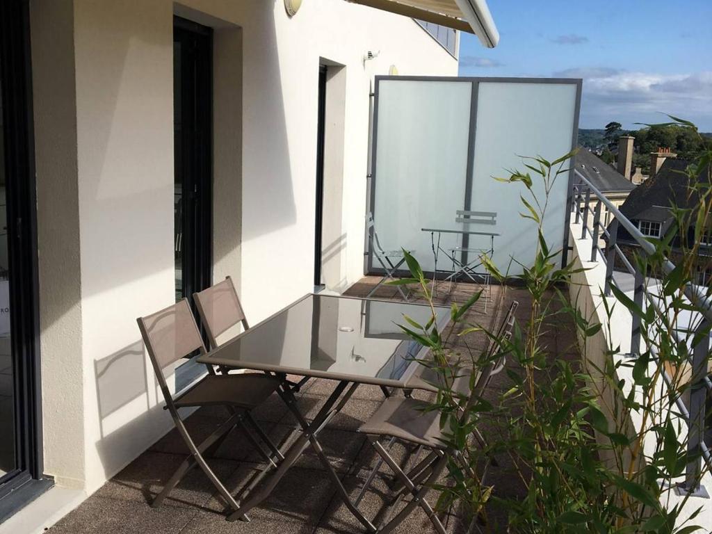 Un balcon sau o terasă la Appartement Perros-Guirec, 3 pièces, 5 personnes - FR-1-368-166