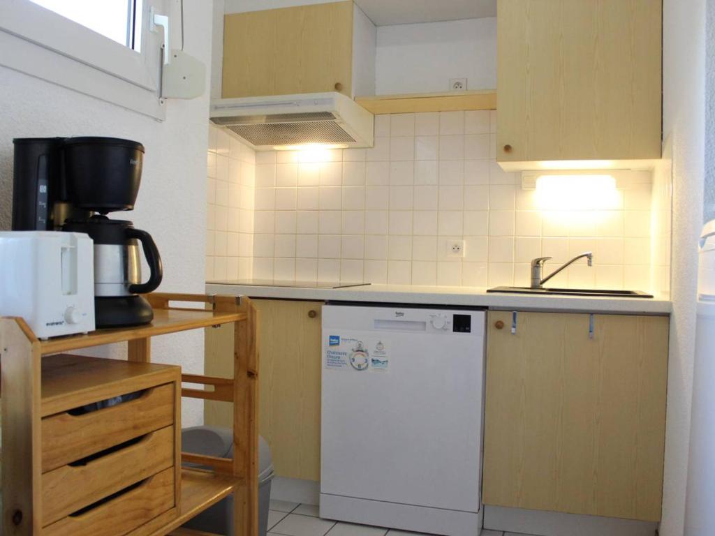 Kuchnia lub aneks kuchenny w obiekcie Charmante maison avec piscine, 6 couchages, proche plage - Saint-Denis-d’Oléron - FR-1-246A-154