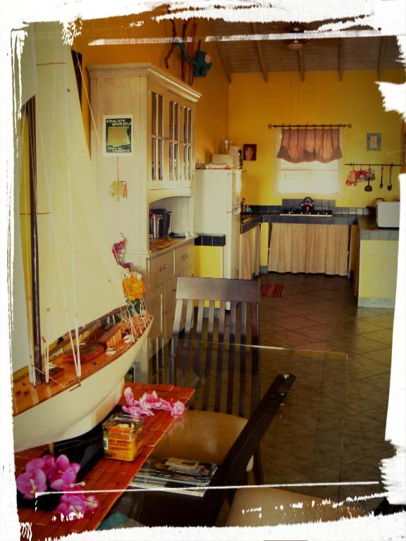 Donkey on the Beach - Twee Slaapkamers Appartement