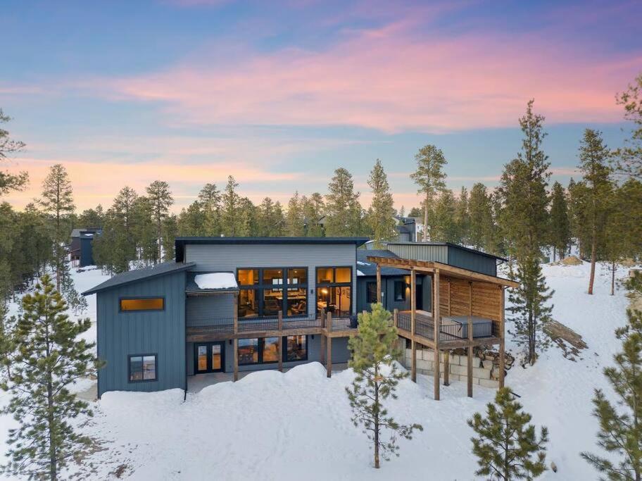 Heigh Ho Hideout In Powder House - Housity