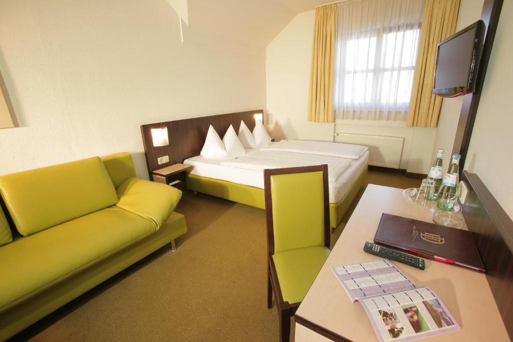 Hotel Demas München-Unterhaching - Habitación Cuádruple Estándar