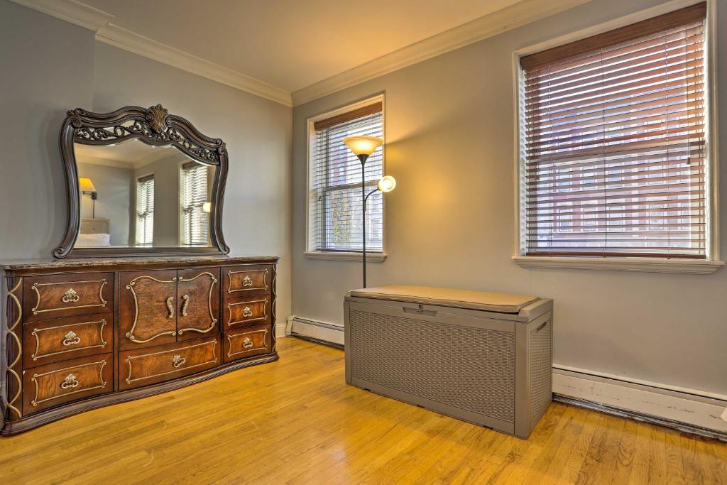 Fotografie z fotogalerie ubytování Hoboken Condo Walk to Public Transit! v destinaci Hoboken