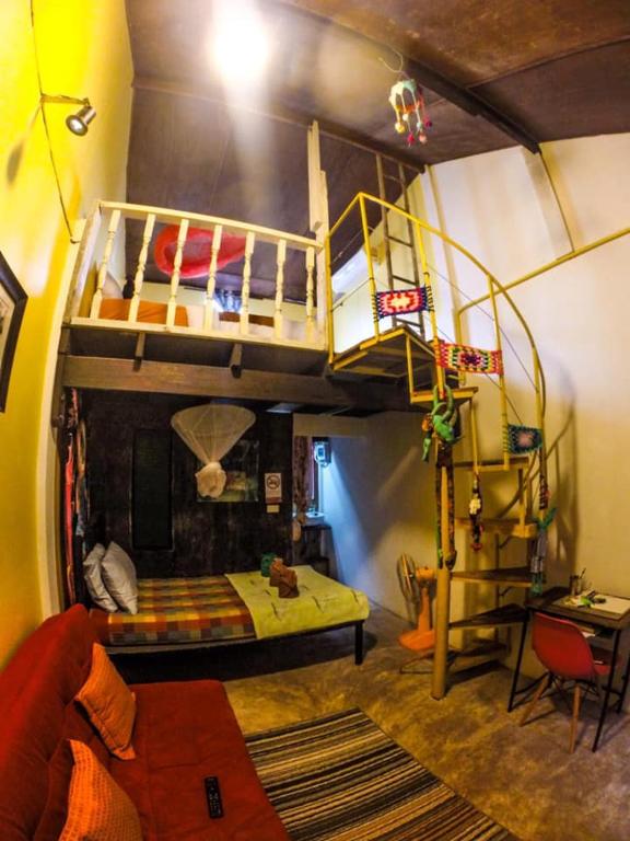 Artist's Place Trat - 9