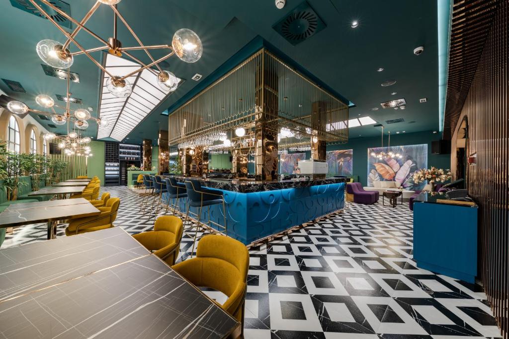 Prostor za sedenje u objektu Calisi Hotel