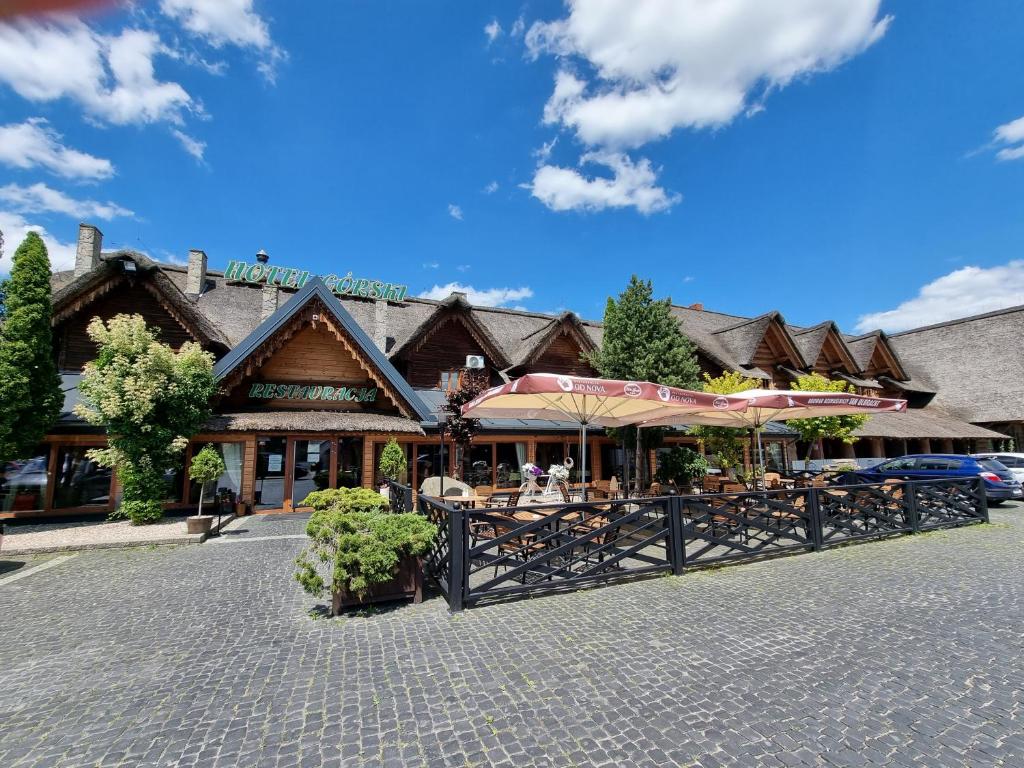 Budova, v ktorej sa hotel nachádza