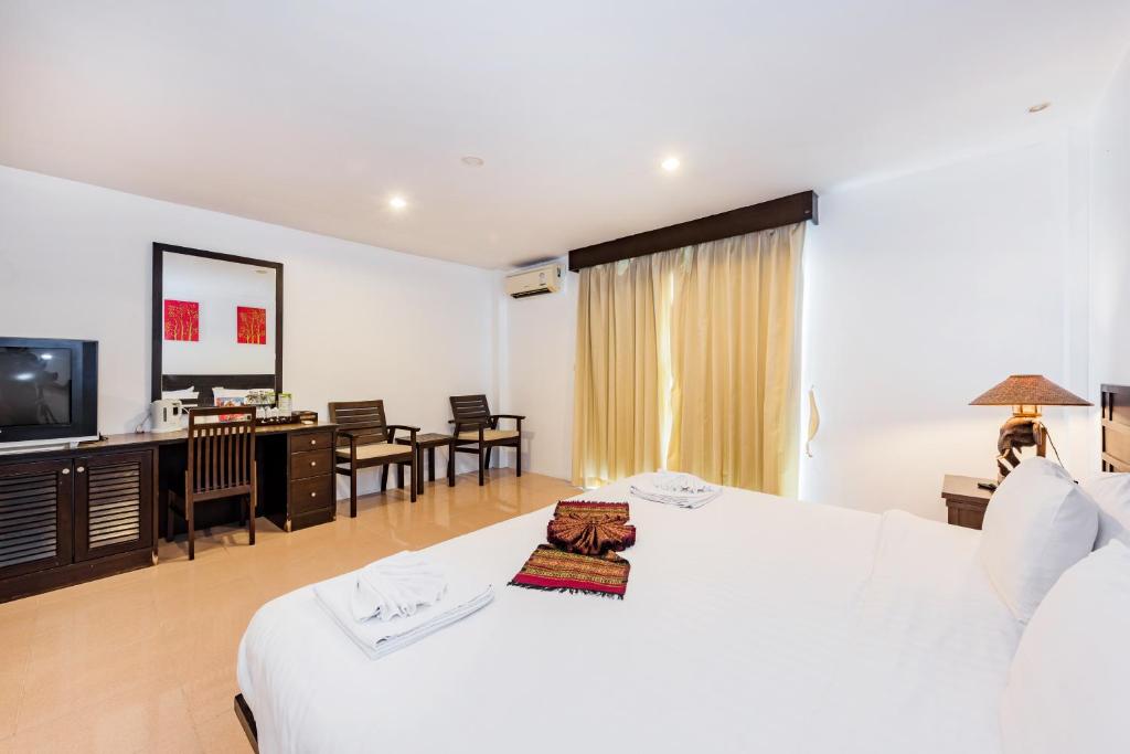 TV a/nebo společenská místnost v ubytování My Hotel Phuket
