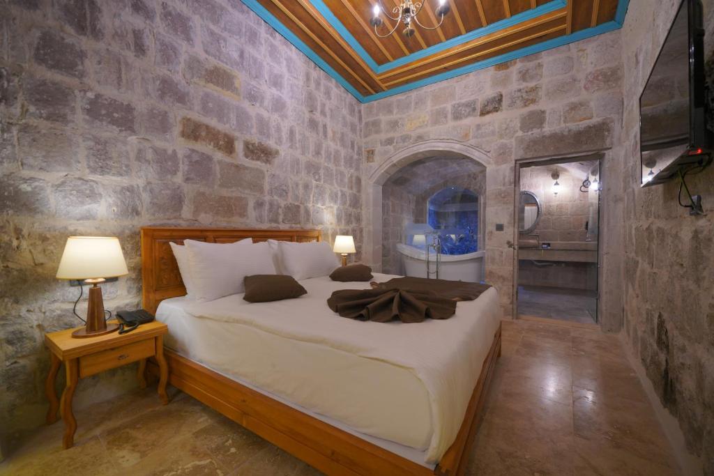 Cappadocia Secret Hill Cave Suites - 15