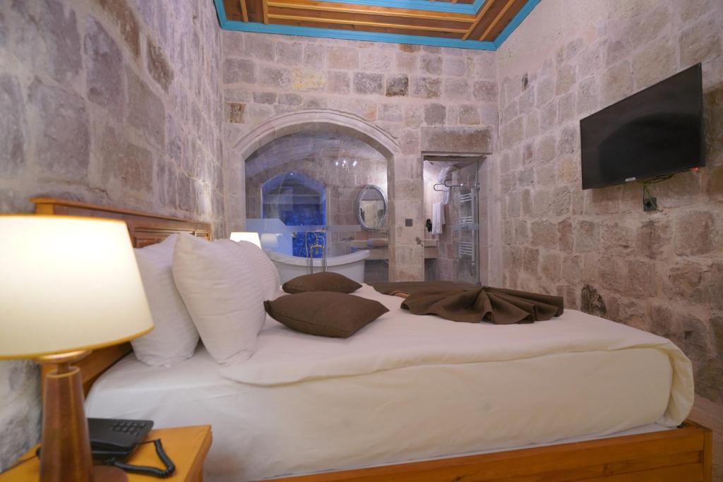 Cappadocia Secret Hill Cave Suites - 14