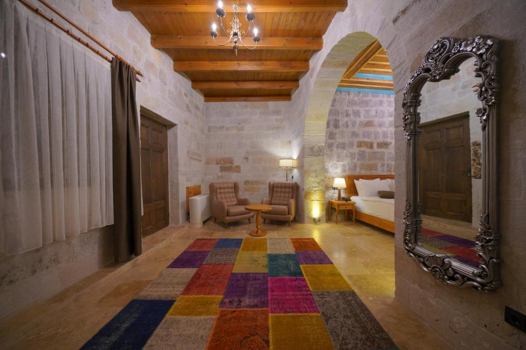 Cappadocia Secret Hill Cave Suites - 13