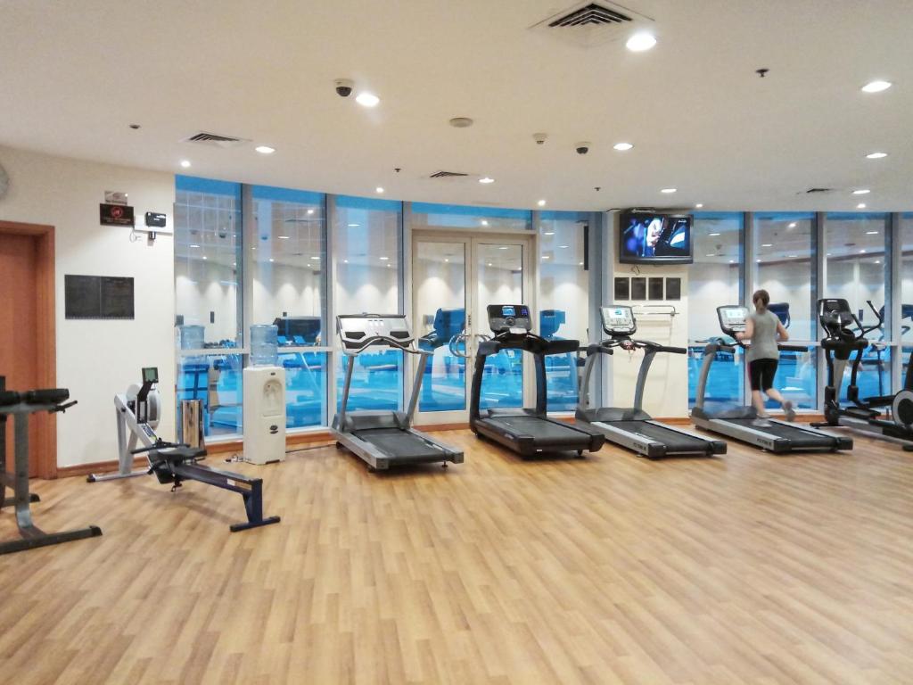 Fitness centrum a/nebo fitness zařízení v ubytování The Smart Concierge - Damac Waves