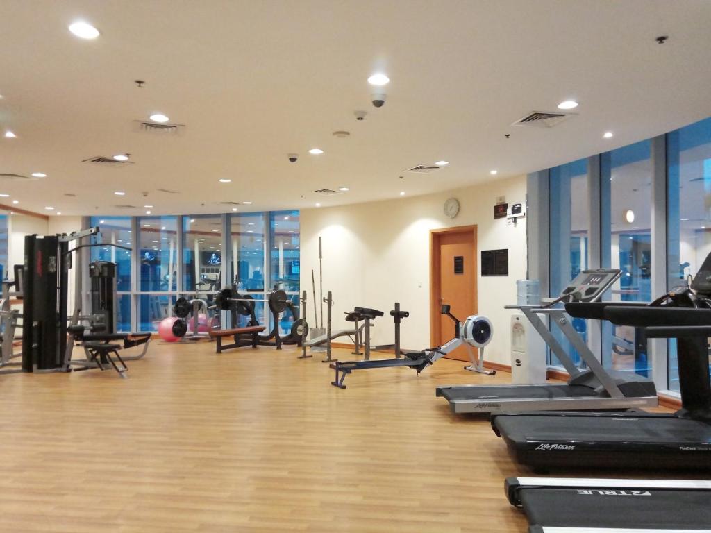 Fitness centrum a/nebo fitness zařízení v ubytování The Smart Concierge - Damac Waves