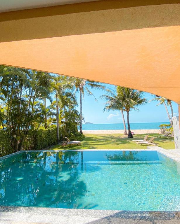 Suitetrails - Absolute Beachfront Pool Villa
