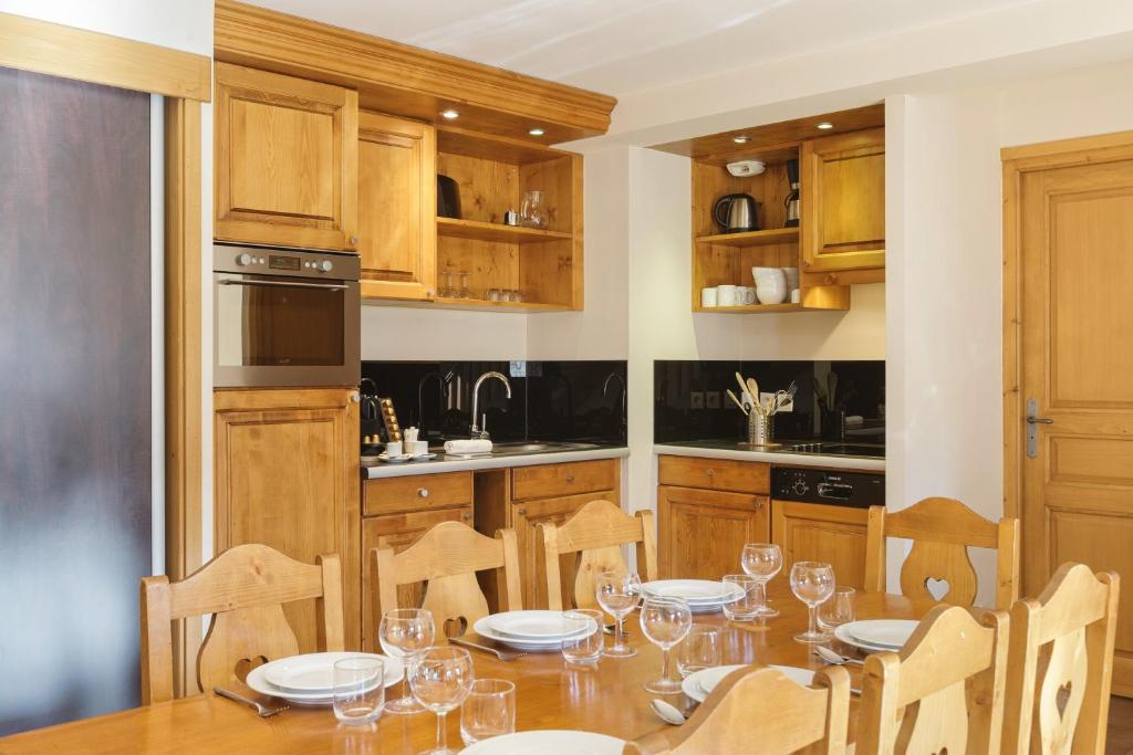 Vallorcine Apartments - Happy Rentals - Appartement Met Balkon