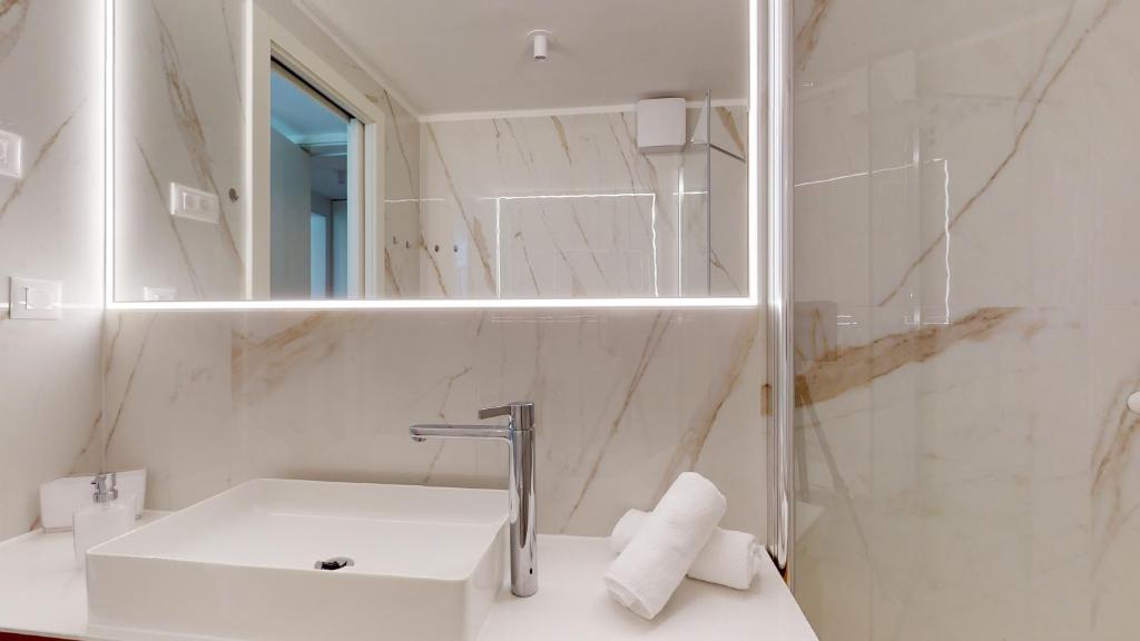 Koupelna v ubytování Villa Zoe Suites