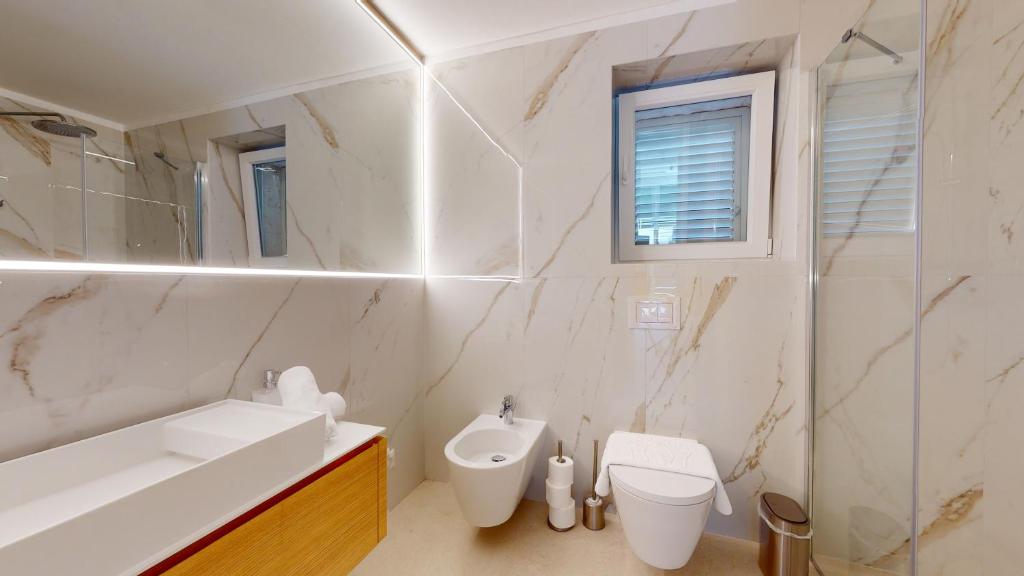 Koupelna v ubytování Villa Zoe Suites