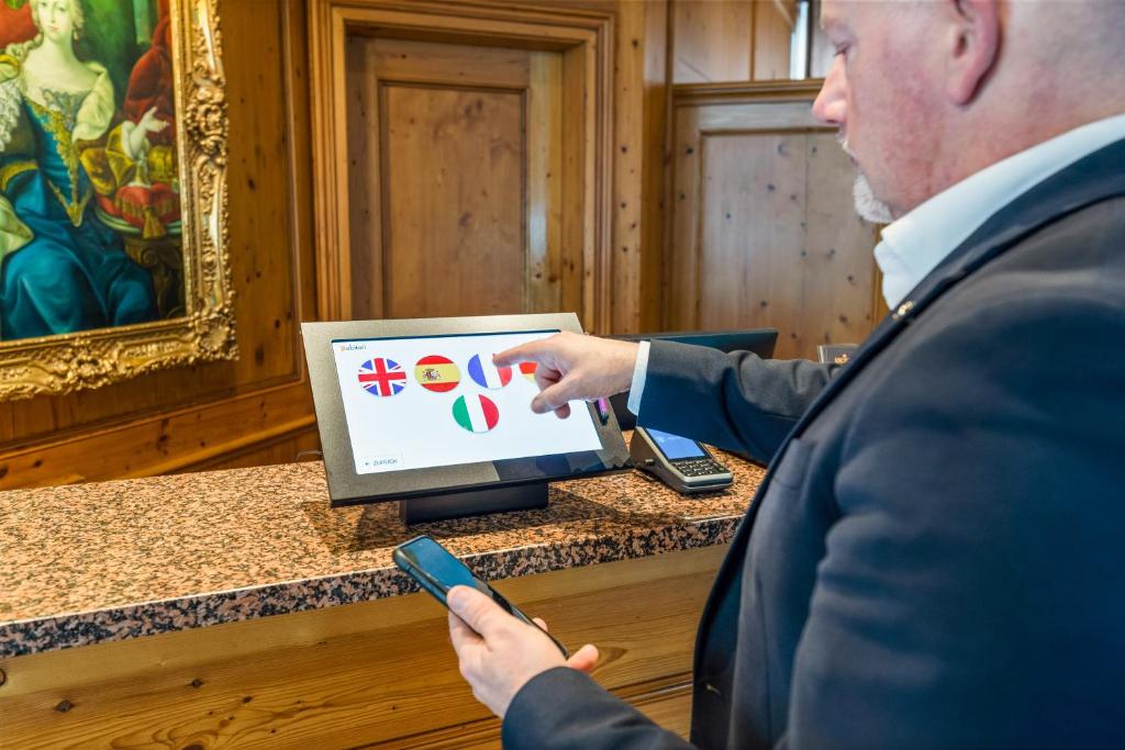 King's Hotel Center Superior - Resim 15