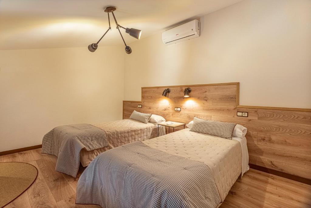Postel nebo postele na pokoji v ubytování Masos Can Sot