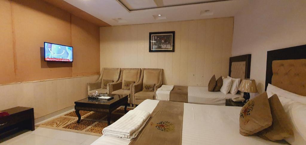 Park View Hotel Gulberg - Triple Chambre De Luxe