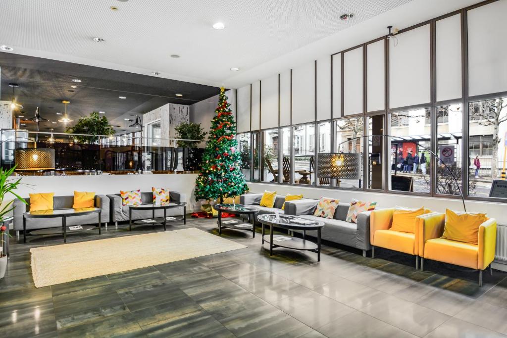 Un lugar para sentarse en Neuchâtel City Hôtel