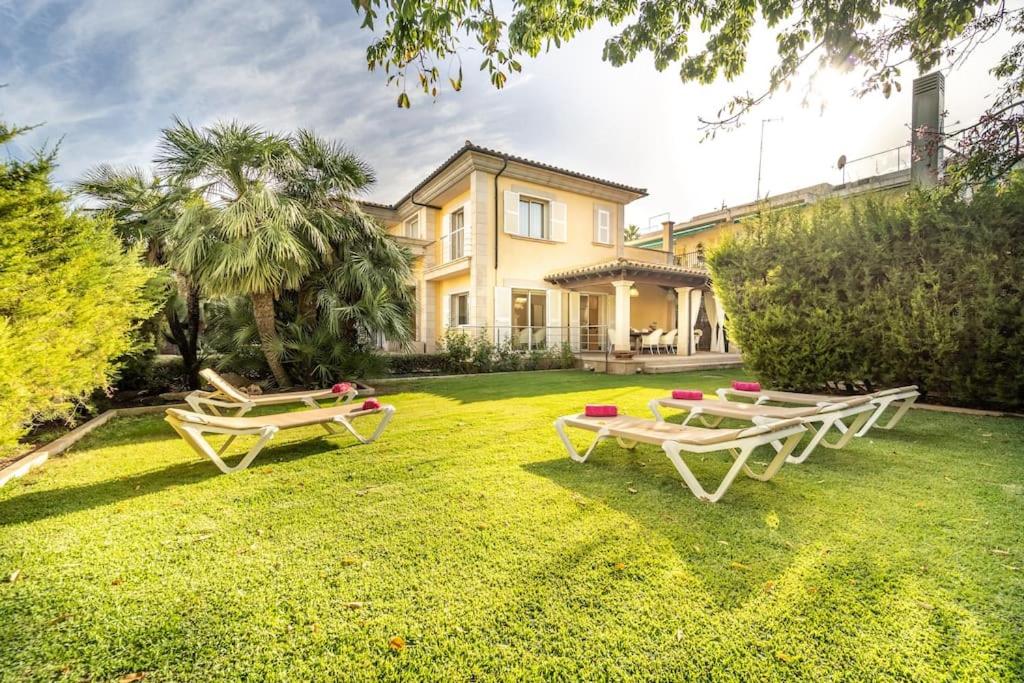 Villas Magnífica villa en de playa de Muro en Alcudia, Mallorca