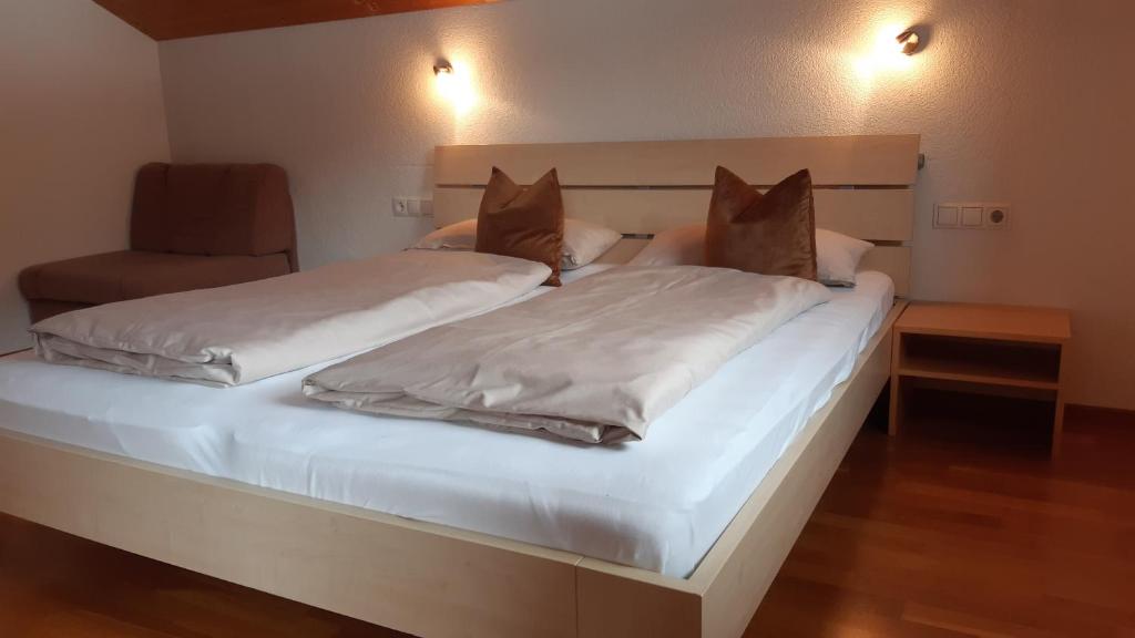 Posteľ alebo postele v izbe v ubytovaní Haus Erna Schoppernau