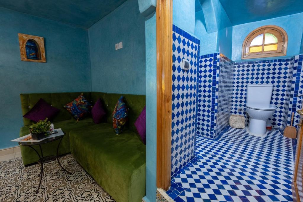 Uma área de estar em Riad Mosaic