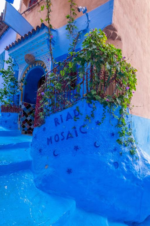 A piscina localizada em Riad Mosaic ou nos arredores